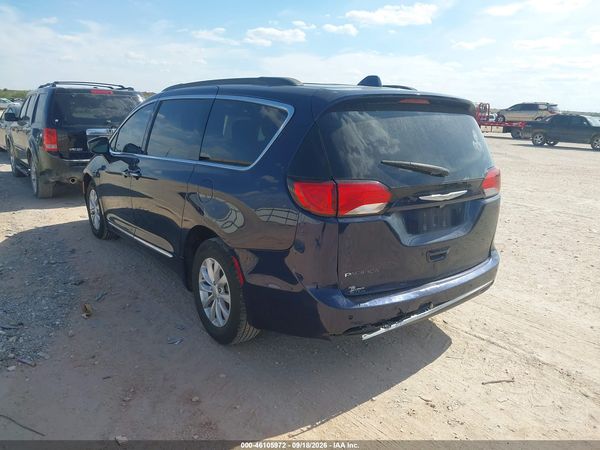 2017 CHRYSLER PACIFICA TOURING-L — I3