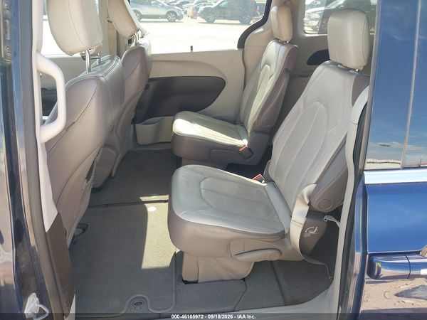 2017 CHRYSLER PACIFICA TOURING-L — I8