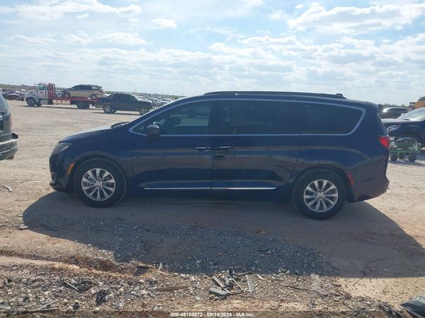 2017 CHRYSLER PACIFICA TOURING-L — I117