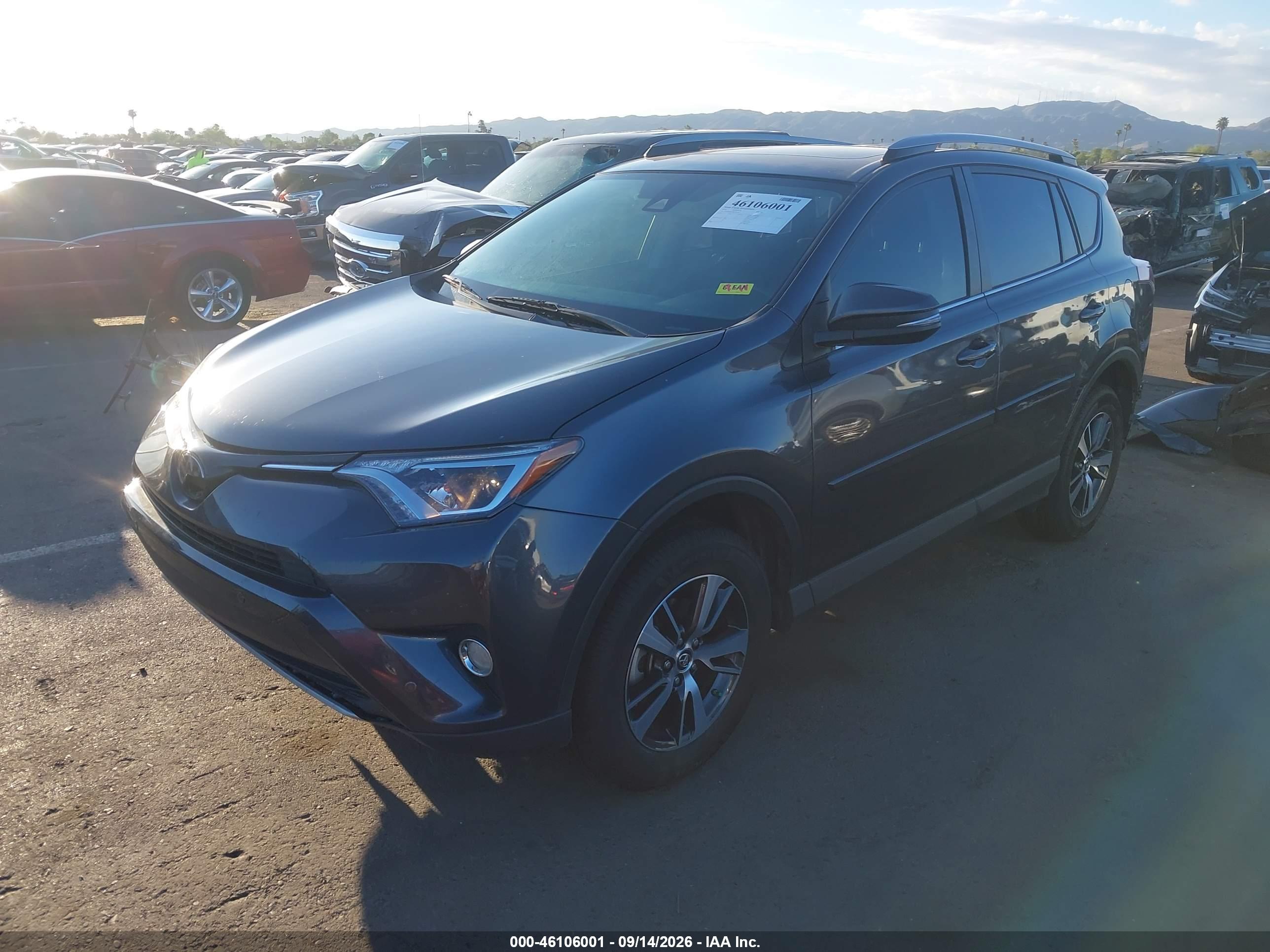 2018 TOYOTA RAV4 XLE — I2