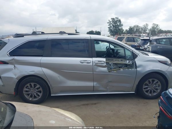 2021 TOYOTA SIENNA XLE — I6