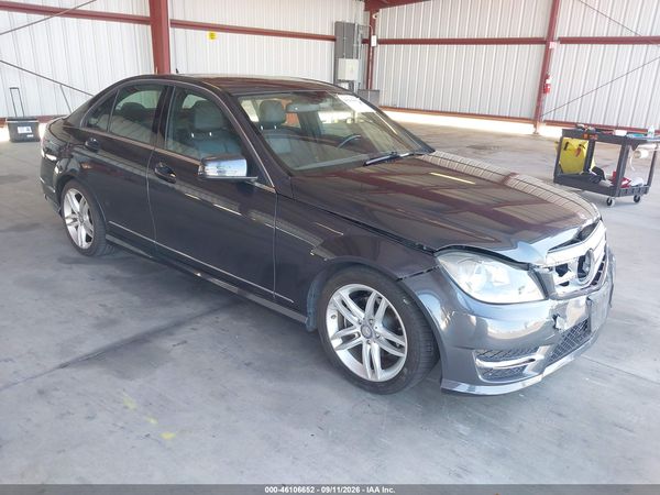 2013 MERCEDES-BENZ C 250 SPORT — I1