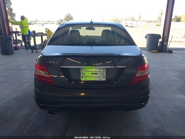 2013 MERCEDES-BENZ C 250 SPORT — I119
