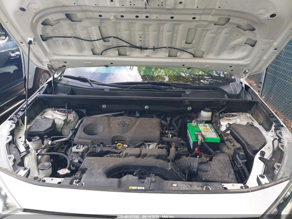2019 TOYOTA RAV4 XLE PREMIUM — I10