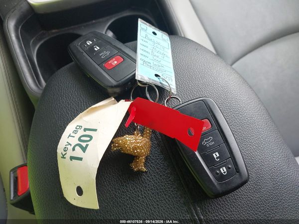 2019 TOYOTA RAV4 XLE PREMIUM — I11