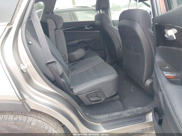 2016 KIA SORENTO 3.3L LX — I8