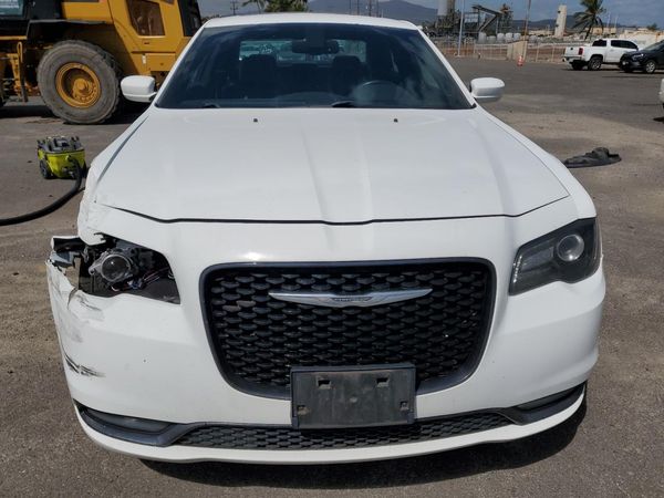 2015 CHRYSLER 300