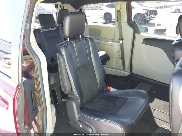 2017 DODGE GRAND CARAVAN SXT — I8