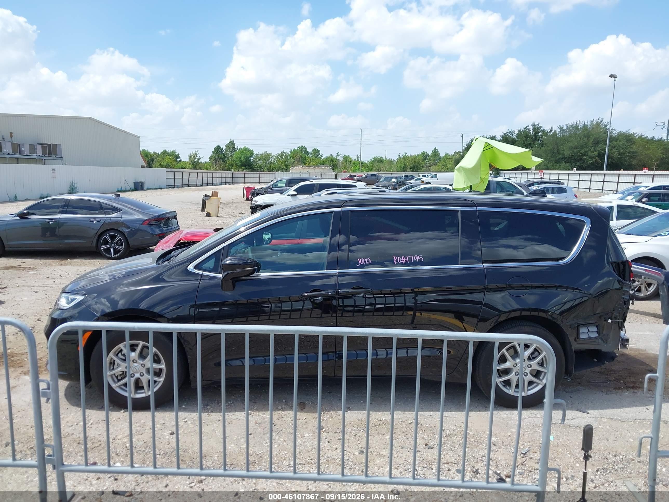 2026 CHRYSLER PACIFICA SELECT