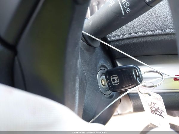 2015 HONDA CR-V LX — I11