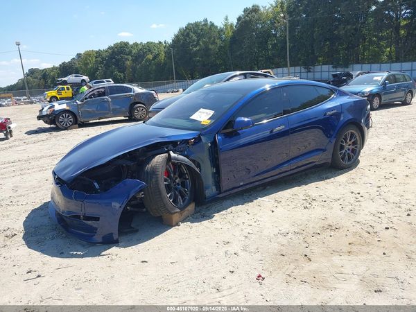 2022 TESLA MODEL S — I2