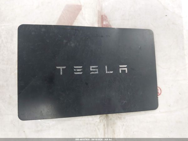 2022 TESLA MODEL S — I11