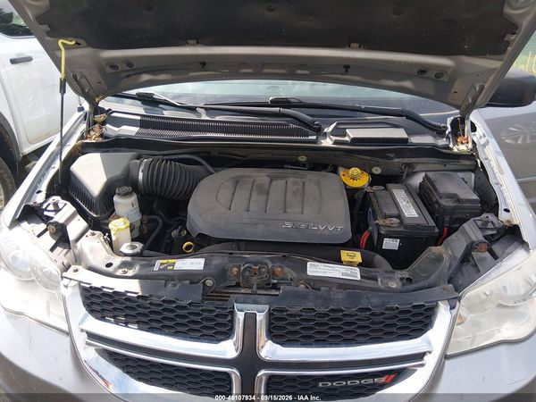 2016 DODGE GRAND CARAVAN SE — I10
