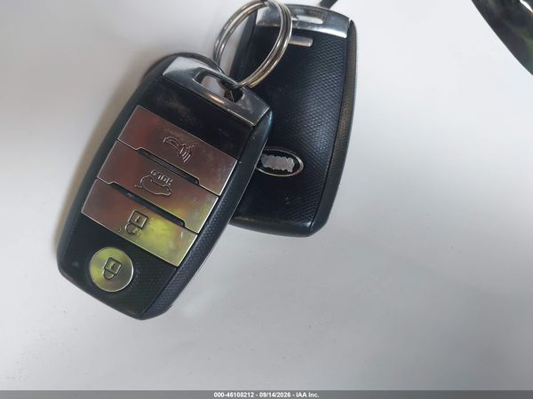 2016 KIA SOUL + — I11