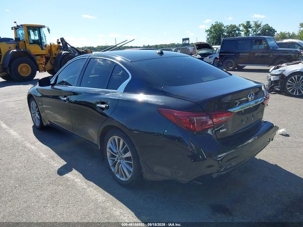 2018 INFINITI Q50 2.0T LUXE — I3