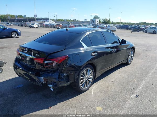 2018 INFINITI Q50 2.0T LUXE — I4