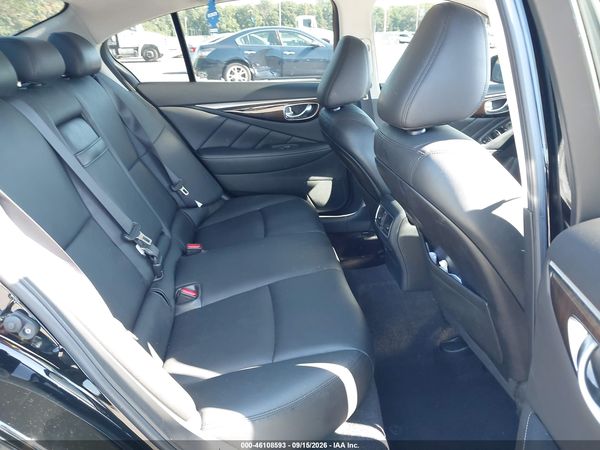 2018 INFINITI Q50 2.0T LUXE — I8