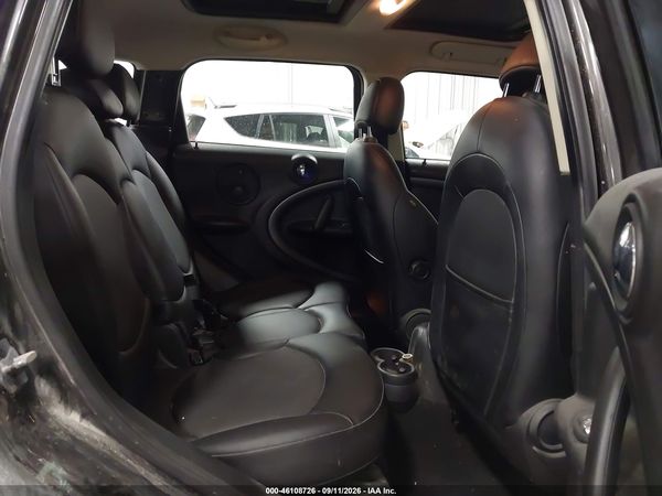 2015 MINI COUNTRYMAN COOPER S — I8