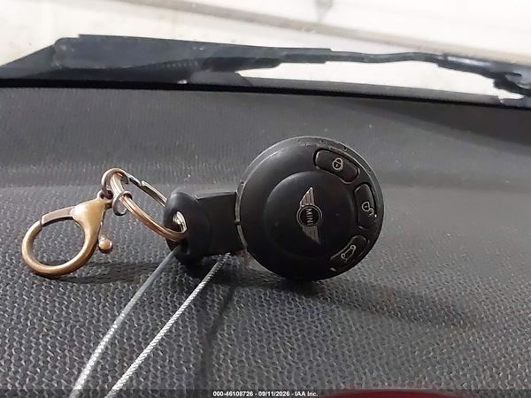 2015 MINI COUNTRYMAN COOPER S — I11
