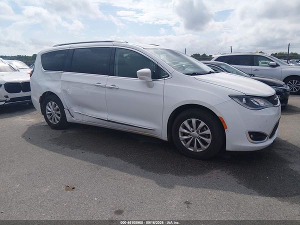 2019 CHRYSLER PACIFICA TOURING L — I116