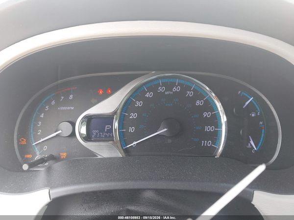 2013 TOYOTA SIENNA LIMITED 7 PASSENGER — I7