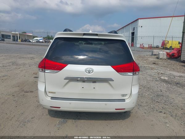 2013 TOYOTA SIENNA LIMITED 7 PASSENGER — I119