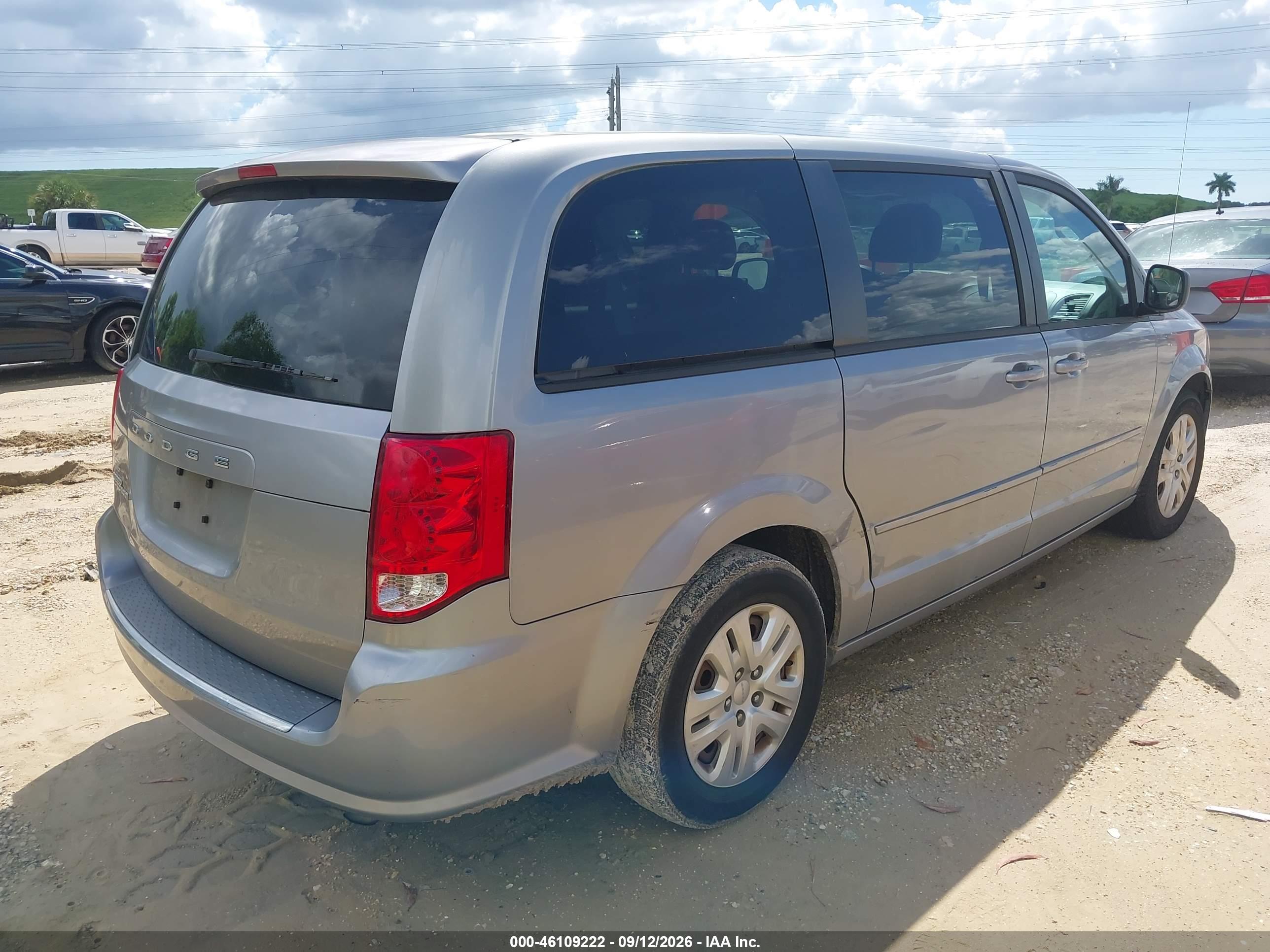 2016 DODGE GRAND CARAVAN SE