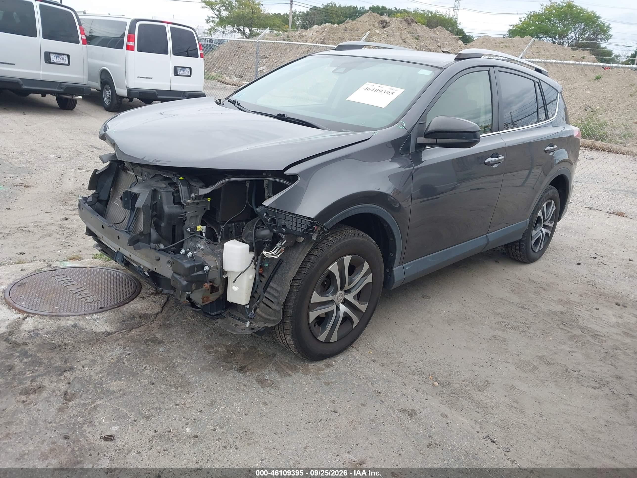 2017 TOYOTA RAV4 LE — I2