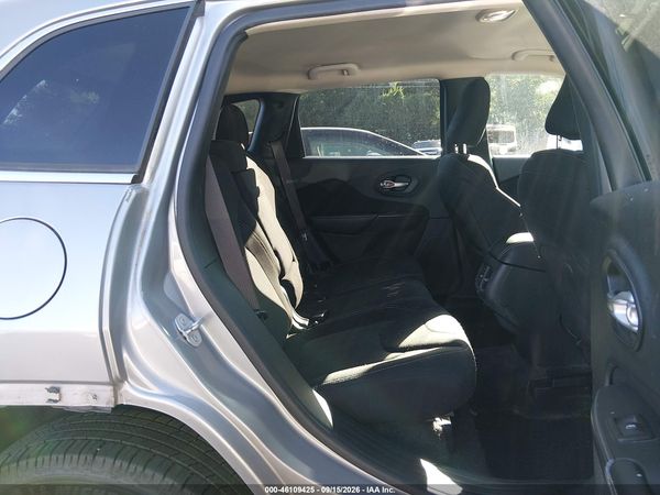 2016 JEEP CHEROKEE LATITUDE — I8