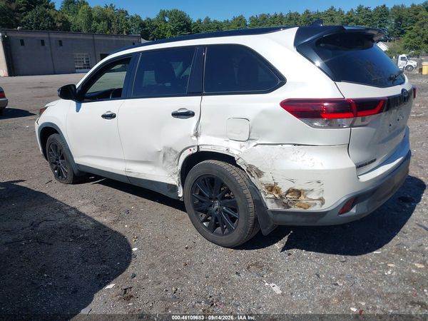 2019 TOYOTA HIGHLANDER SE — I6