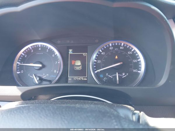 2019 TOYOTA HIGHLANDER SE — I7