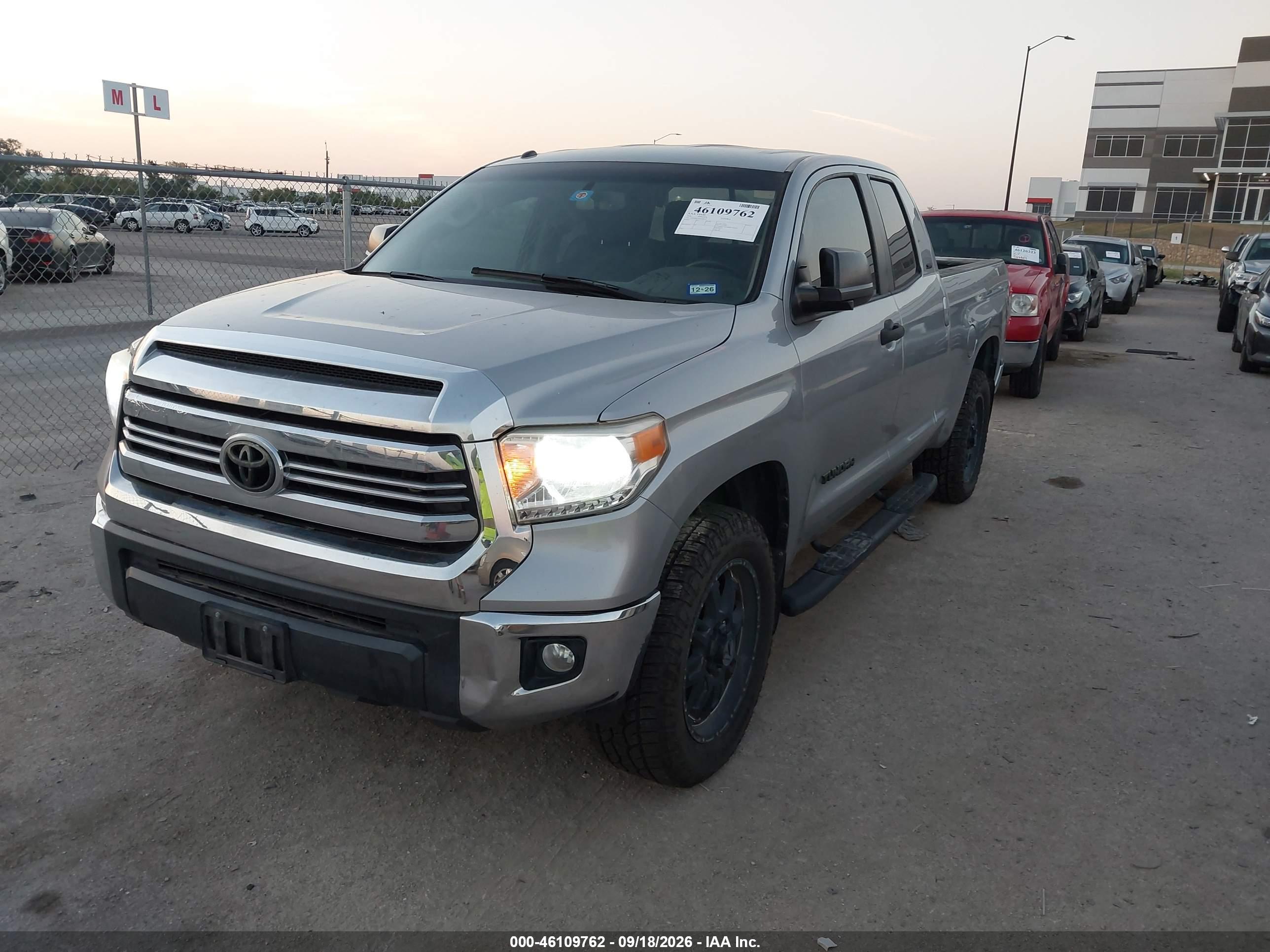 2016 TOYOTA TUNDRA SR5 4.6L V8 — I2
