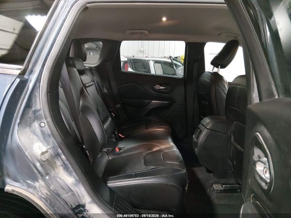 2019 JEEP CHEROKEE LATITUDE PLUS 4X4 — I8