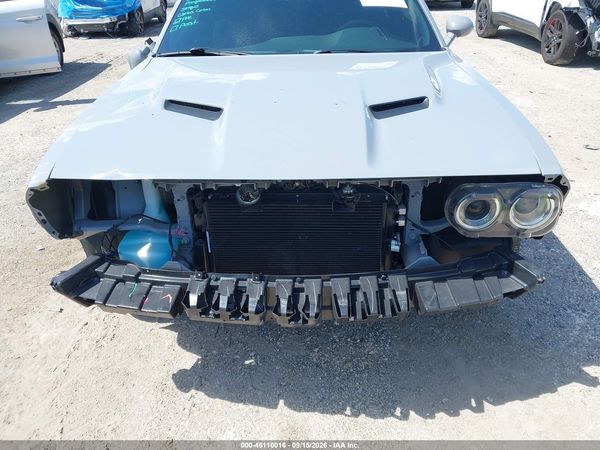 2022 DODGE CHALLENGER SXT — I6