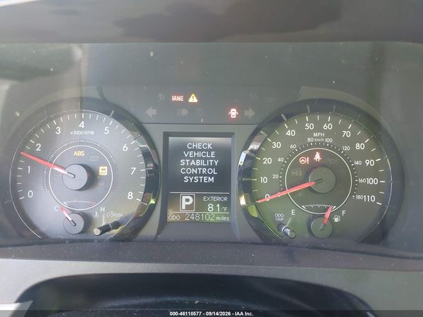 2015 TOYOTA SIENNA LE 8 PASSENGER — I7