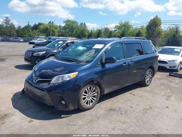 2018 TOYOTA SIENNA — I2
