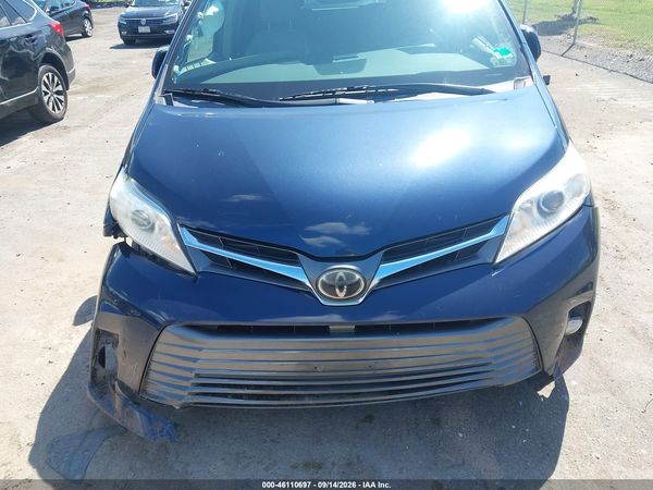 2018 TOYOTA SIENNA XLE 8 PASSENGER — I6