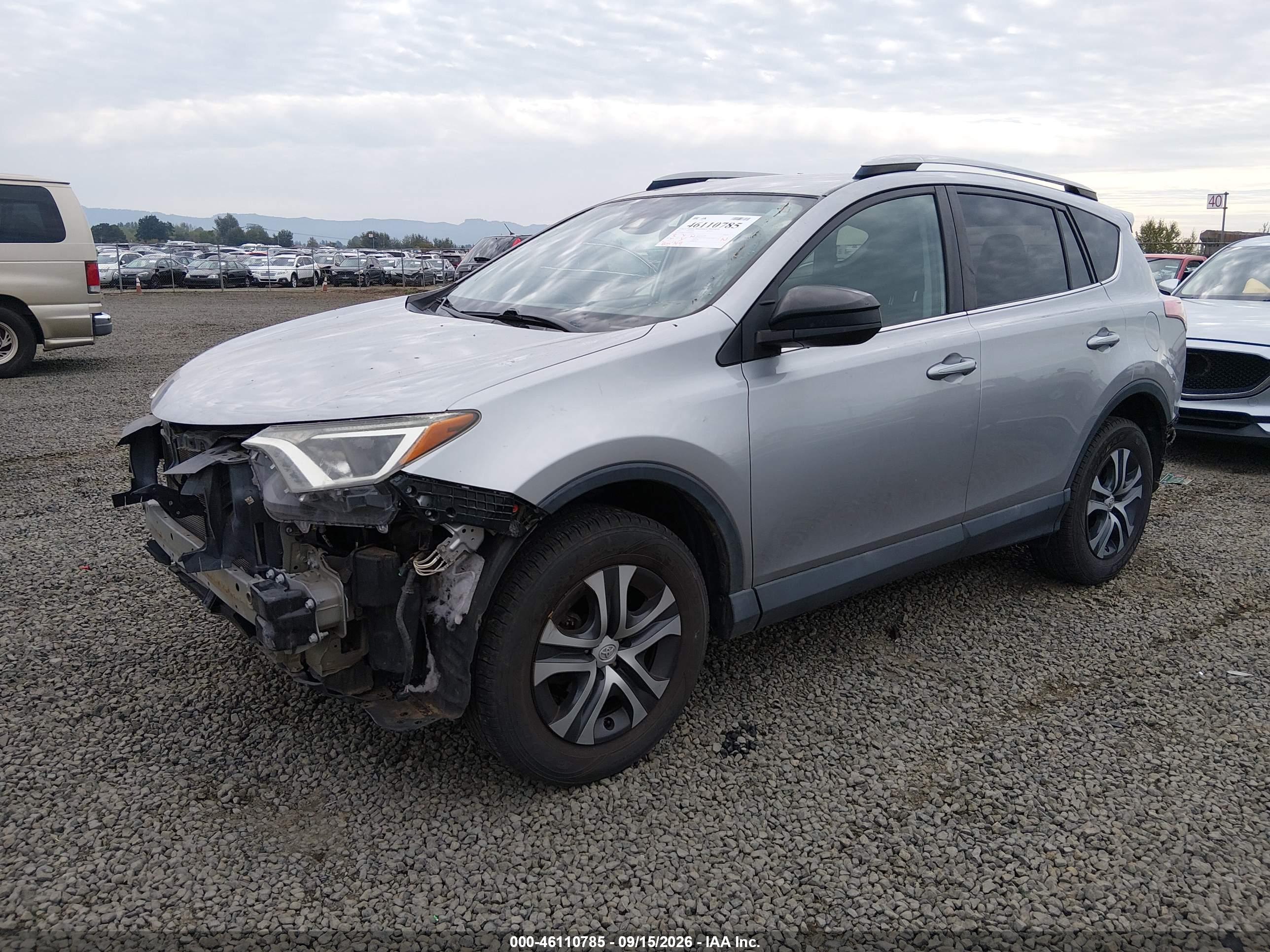 2017 TOYOTA RAV4 LE — I2