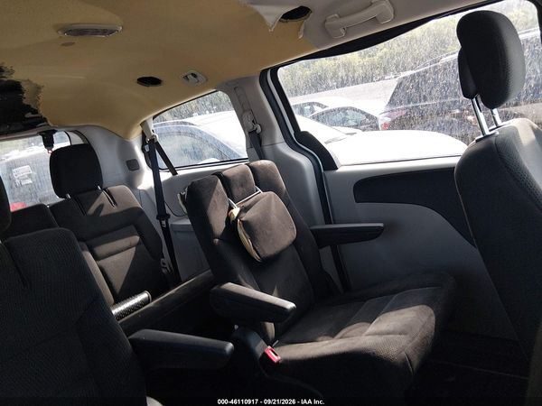 2016 DODGE GRAND CARAVAN SE — I8
