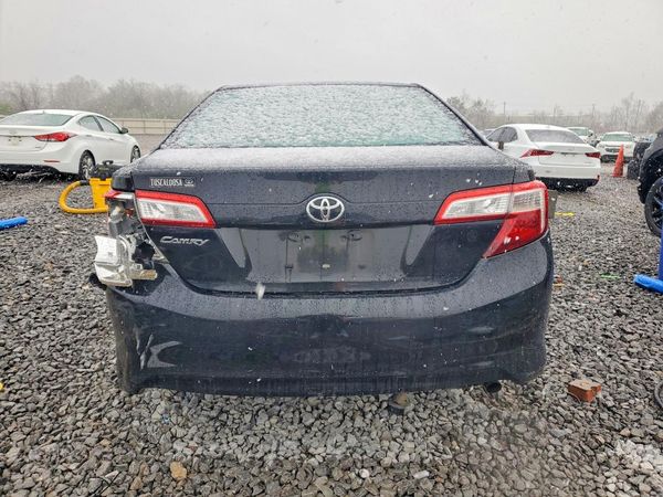 2014 TOYOTA CAMRY