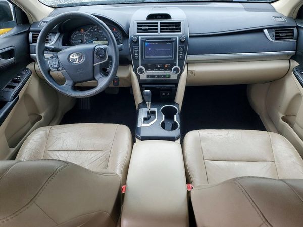 2014 TOYOTA CAMRY