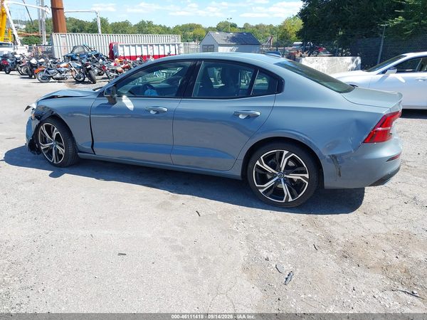 2024 VOLVO S60 B5 ULTIMATE DARK THEME — I3