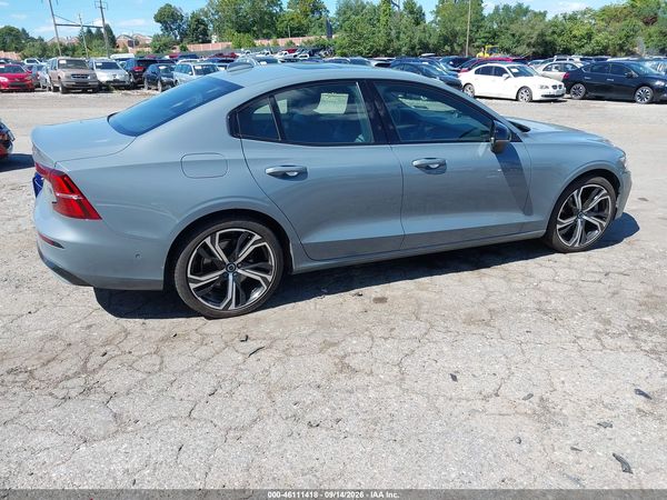 2024 VOLVO S60 B5 ULTIMATE DARK THEME — I4