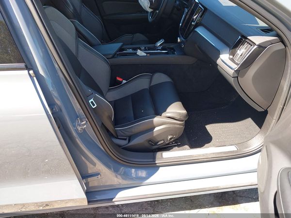 2024 VOLVO S60 B5 ULTIMATE DARK THEME — I5