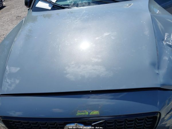 2024 VOLVO S60 B5 ULTIMATE DARK THEME — I10