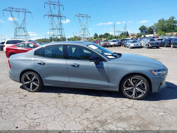 2024 VOLVO S60 B5 ULTIMATE DARK THEME — I116
