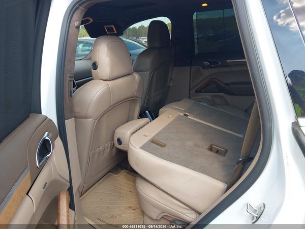 2012 PORSCHE CAYENNE TURBO — I8