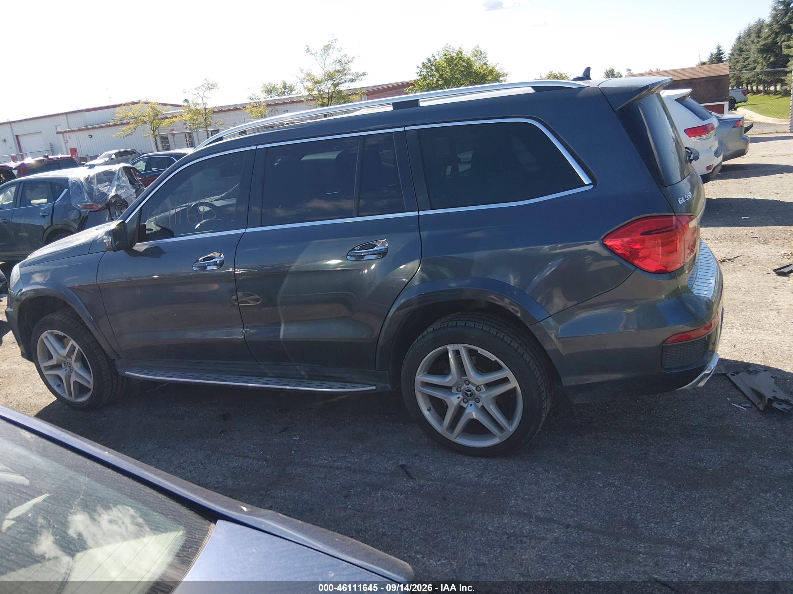 2015 MERCEDES-BENZ GL 550 4MATIC