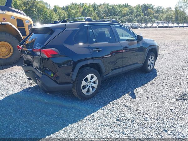 2021 TOYOTA RAV4 LE — I4