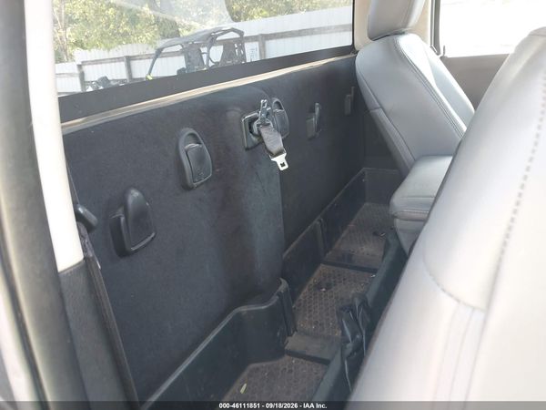 2017 RAM 3500 TRADESMAN  4X4 8' BOX — I8